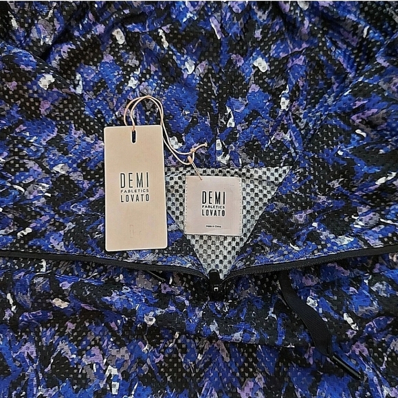 Fabletics Demi Lovato Damara Vest Size XLarge Activewear Mock Neck Mesh Camo - Picture 4 of 9